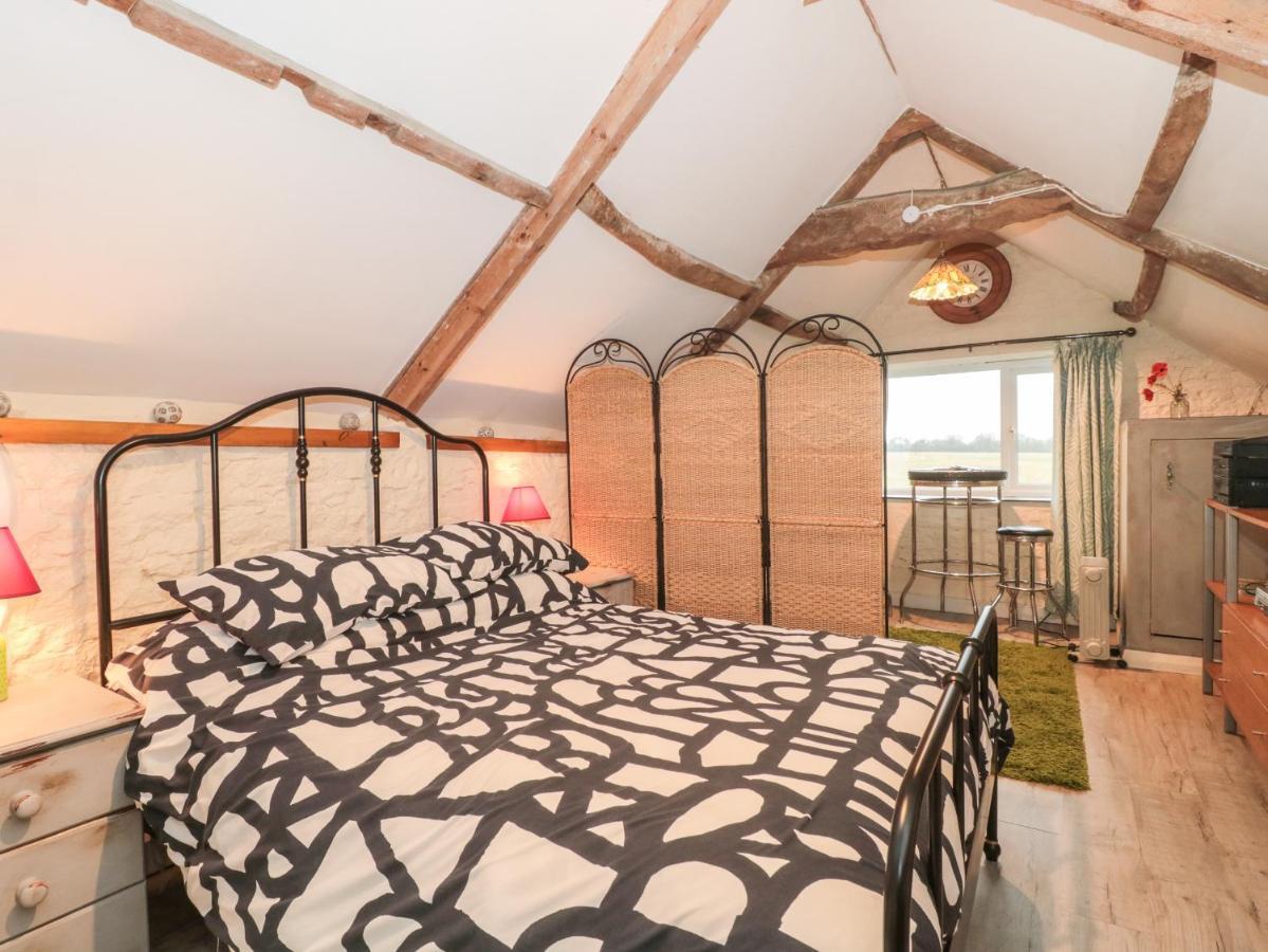 The Coach House Villa Самъртън Екстериор снимка