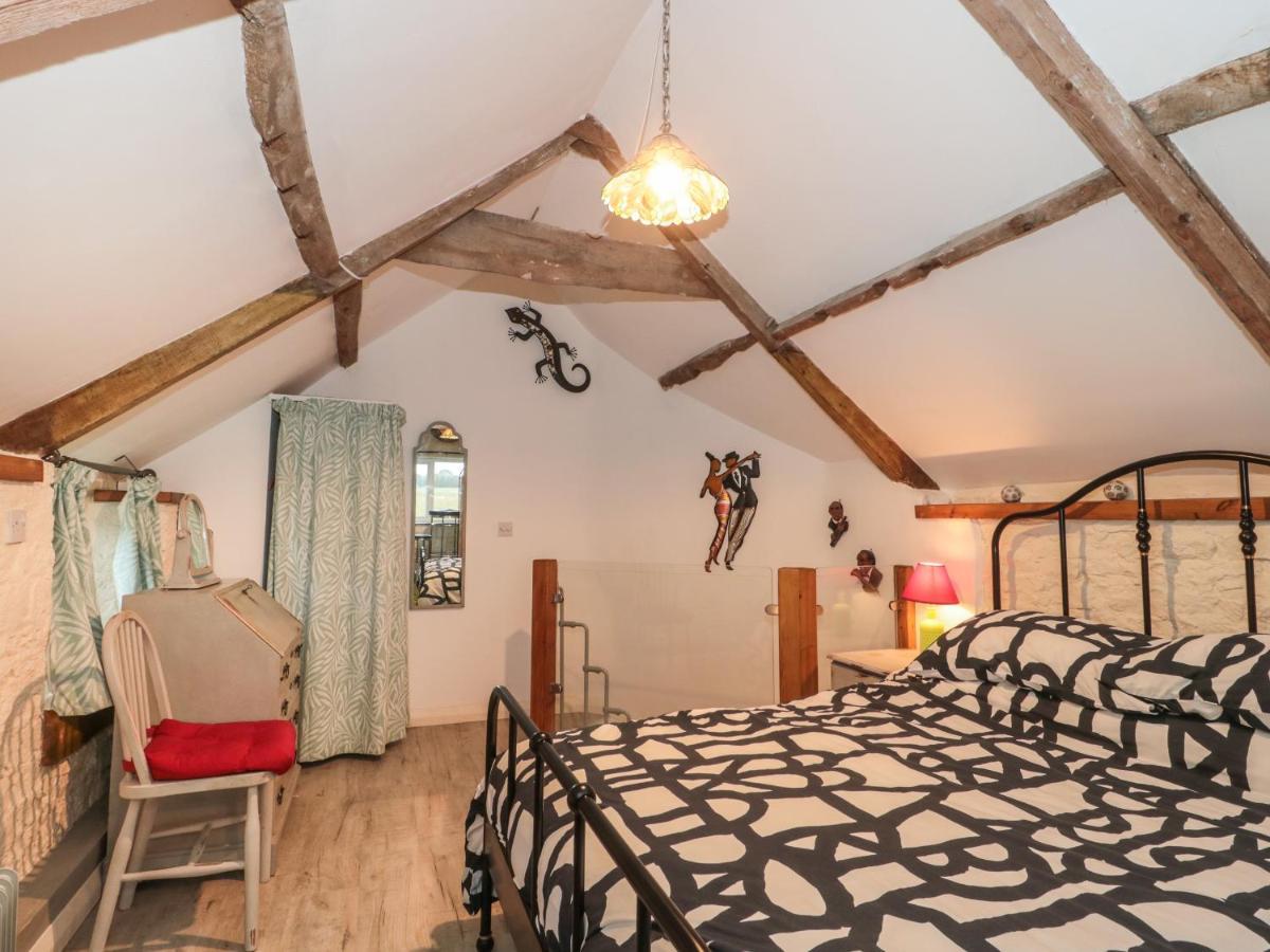 The Coach House Villa Самъртън Екстериор снимка